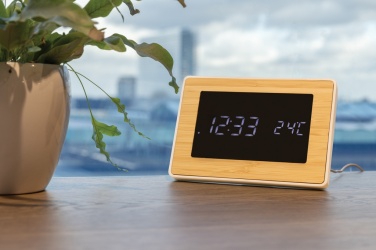 Logotrade Geschäftsgeschenke das Foto: Utah LED-Uhr aus RCS rKunststoff & Bambus
