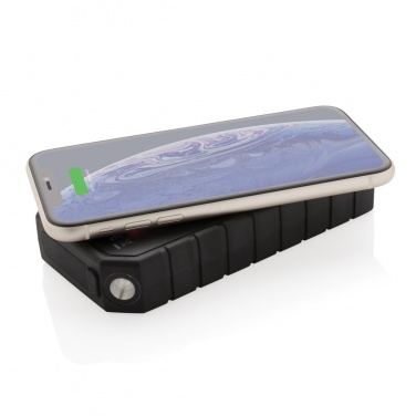 Logotrade werbemittel das Foto: 10.000 mAh Solar-Powerbank mit 10W Wireless aus RCS Plastik