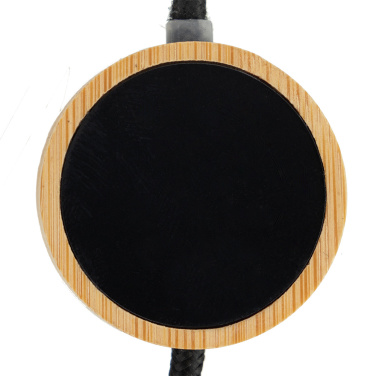 Logotrade Werbeartikel das Foto: 4in1 langes Holzkabel mit elighted Logo zum Gravieren