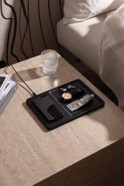 Logotrade werbemittel das Foto: VINGA Timo RCS Desk-Charger und Ablage