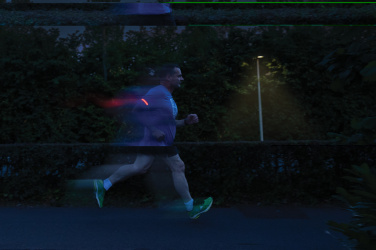 Logotrade Werbegeschenke das Foto: Lumi Sprint wiederaufladbares LED Lauflicht aus RCS rec. ABS