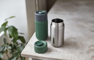 Logotrade Werbegeschenke das Foto: Black+Blum isolierter, auslaufsicherer Becher aus Edelstahl