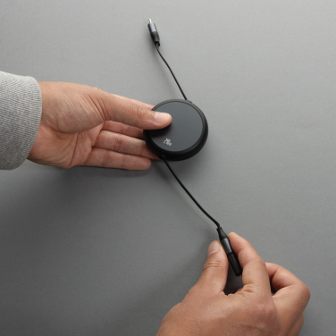 Logotrade Geschäftsgeschenke das Foto: Terra ausziehbares 240W 2-in-1 Kabel aus RCS rec. Aluminium