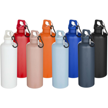 Logotrade Firmengeschenke das Foto: Oregon 750 ml einfarbige RS-zertifizierte Wasserflasche aus recyceltem Kunststoff mit Karabinerhaken