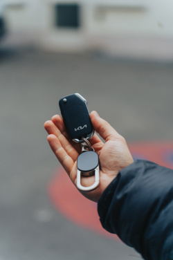 Logotrade werbemittel das Foto: Keyfinder Dual Schlüsselanhänger mit weltweiter Ortung