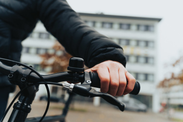 Logotrade Geschäftsgeschenke das Foto: Bikefinder Dual RCS Fahrradklingel mit weltweiter Ortung