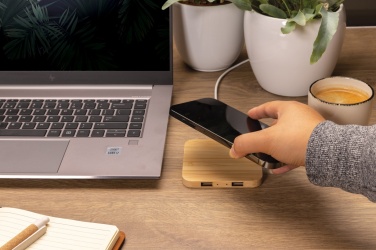 Logo trade promotional gifts picture of: Bamboo 10W wireless charger with USB