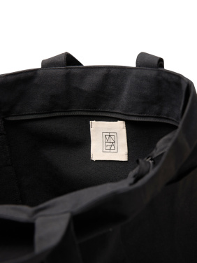 Logotrade corporate gifts photo of: VINGA Hilo AWARE™ recycled canvas zip tote