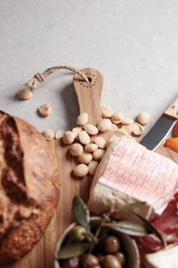 Logotrade firmakingi foto: VINGA Buscot Round Serving Board