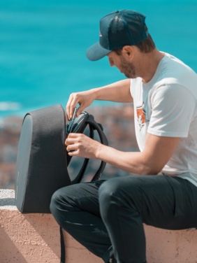 Logo trade firmakingi pilt: Bobby Hero Väike vargusevastane seljakott