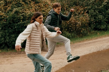 Logo trade meene pilt: Iqoniq Meru meeste taaskasutatud polüestrist vest