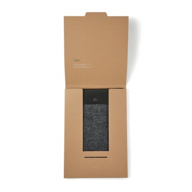 Logotrade reklaamkingituse foto: VINGA Albon GRS taaskasutatud vildist 17" sülearvuti ümbris