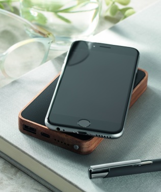 Logotrade ärikingid pilt: Juhtmeta 4000 mAh akupank