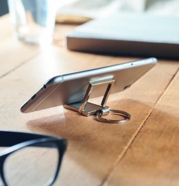 Logotrade ärikingi foto: Metallist võtmehoidja telefonialus Seinäjoki