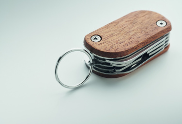 Logo trade firmakingi pilt: Mitme tööriistaga taskunuga