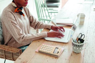 Logo trade reklaamtoote pilt: 8-kohaline bambusest kalkulaator