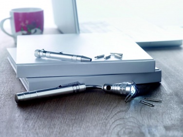 Logo trade firmakingi pilt: Alumiiniumist multitööriist