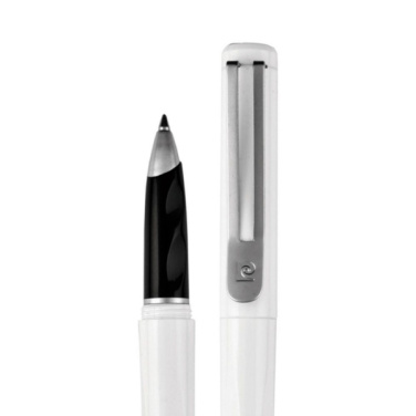 Logotrade ärikingi foto: Rull GIRONDE Pierre Cardin