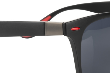 Logo trade firmakingid foto: Päikeseprillid MAHAVELI Schwarzwolf