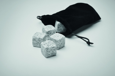 Logotrade reklaamtoote foto: 9 kivist jääkuubikute komplekt karbis ABERDEEN