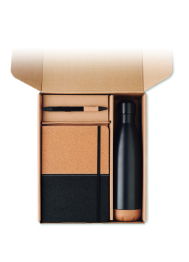 Logo trade meened foto: CADEAU 3-osaline kinkekomplekt karbis