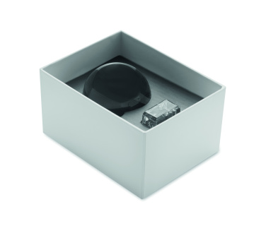 Logotrade ärikingi foto: Klaasist ümmargune auhind