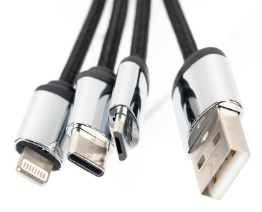 Logo trade ärikingitused foto: 4-ühes kaabel puidust korpuses helendava logoga