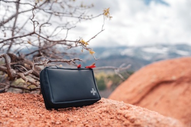 Logotrade mainoslahja tuotekuva: Ensiapusetti RCS nubuck PU-materiaalista