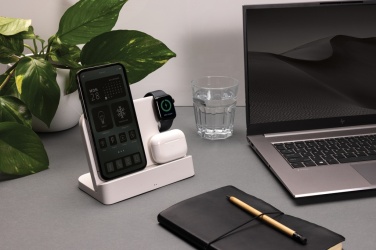 Logotrade mainoslahja ja liikelahja kuva: Joltz RCS kaksoislaturi 15 W iWatch-paikalla kierrätysmuovia