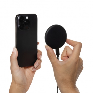 Logotrade liikelahja mainoslahja kuva: Magnapad 15W RCS magneettinen 3 in 1 latausalusta