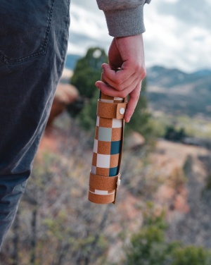 Logo trade liikelahja kuva: Britton taitettava backgammon -ja tammipelisetti korkista