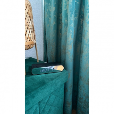 Logo trade mainostuote kuva: Herätyskello ja langaton laturi ADELAIDE