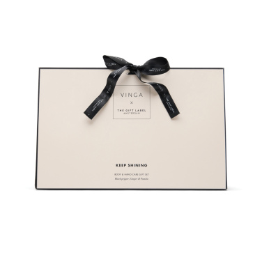 Logo trade liikelahja mainoslahja tuotekuva: VINGA x TGL -vartalo- ja käsienhoitosetti