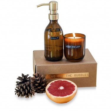 Logotrade korporatīvās dāvanas foto: Wellmark Discovery 200 ml roku ziepju dozators un 150 g aromātisko sveču komplekts - bambusa aromāts