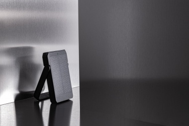 Logotrade ziemassvētku dāvanas foto: Skywave RCS rplastic saules enerģijas banka 5000 mAh 10W bezvadu