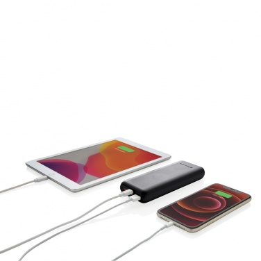Logotrade ziemassvētku dāvanas foto: Urban Vitamin Pasadena 20 000 mAh 18W PD barošanas bloks