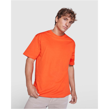 Logotrade biznesa dāvanas foto: Bull liela izmēra unisex t-krekls ar īsām piedurknēm