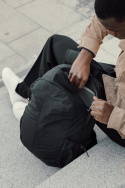 Logotrade ziemassvētku dāvanas foto: KENTO URBAN RCS pārstrādāta neilona 15,6 collu mugursoma ar priekšējo daļu