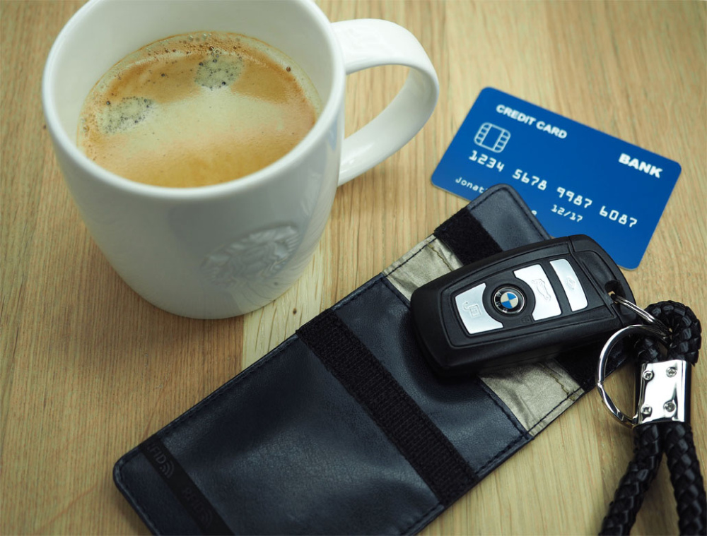 Логотрейд бизнес-подарки картинка: Ключница, блокирующая радиоволны 1222119