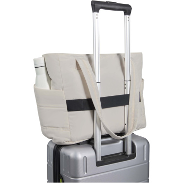 Логотрейд pекламные cувениры картинка: Спортивная сумка Puffer для ноутбука с диагональю экрана 15,6 дюйма, изготовленная из переработанных материалов согласно стандарту GRS, объемом 18 л