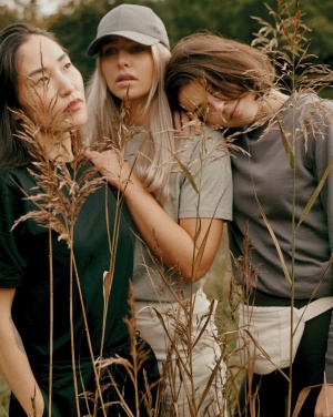 Logotrade presentreklam bild: Iqoniq Sierra lättvikt t-shirt i återvunnen bomull