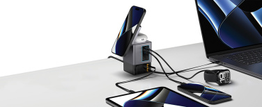 Logotrade profilreklam bild: Urban Vitamin Sacramento 105WGAN laddare med utdragbara kabl