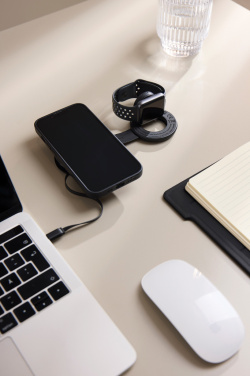 Logotrade profilreklam bild: VINGA Baltimore RCS 2-in-1 Wireless 15W Travel Charger